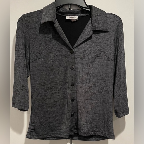 Juniors Fitted Grey with Black Blouse - Picture 1 of 2